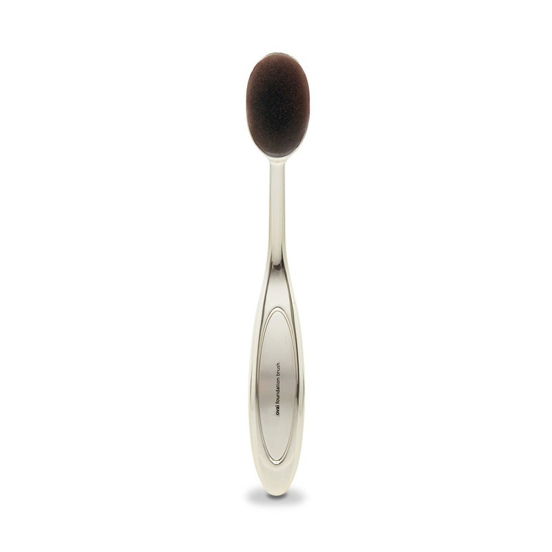Essential Mannings Oval Foundation Brush 1pc