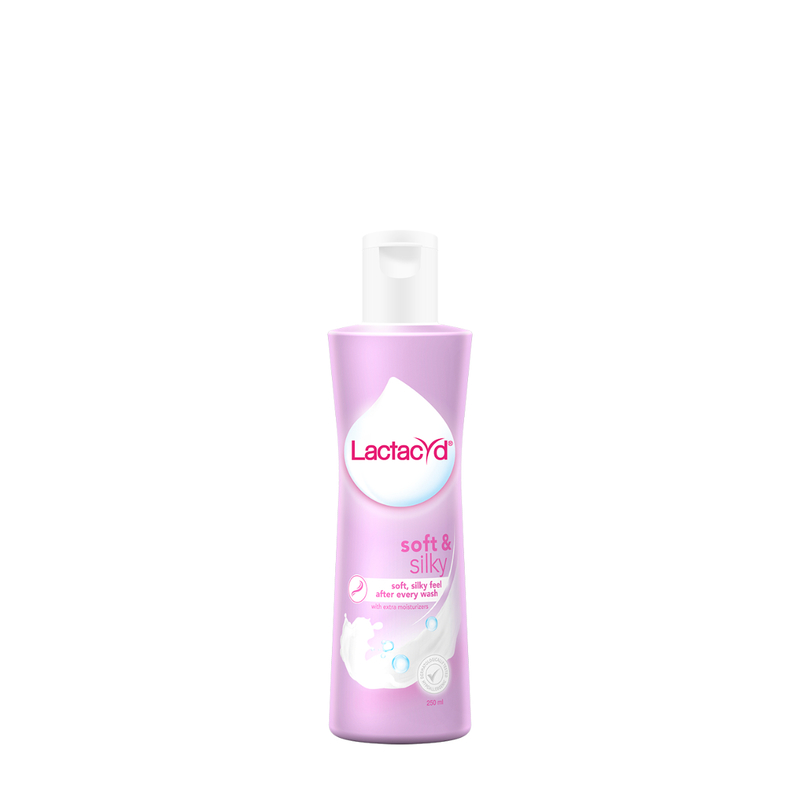 Lactacyd Soft & Silky Feminine Wash 250ml